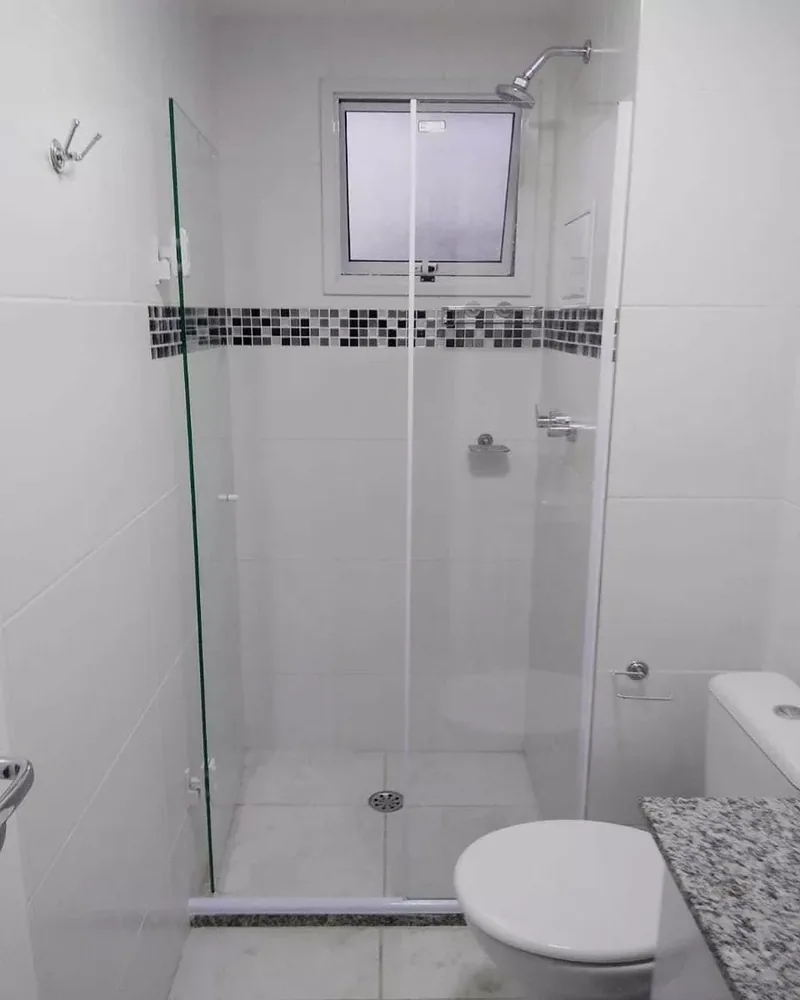 Box de abrir clássico para banheiros pequenos